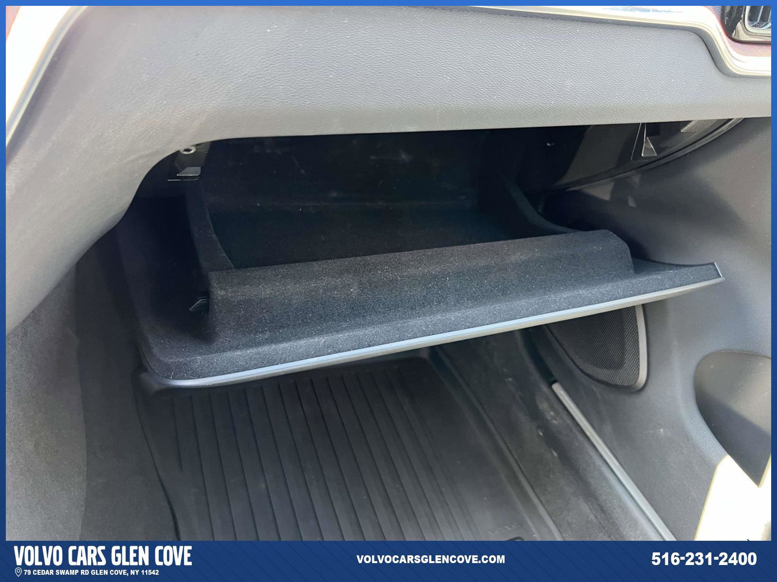 Used 2023 Volvo S60 B5 Plus w/ Climate Package image 33