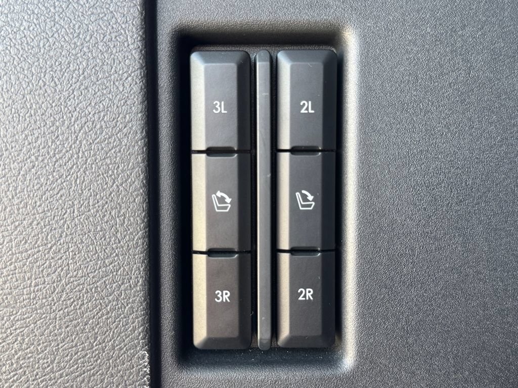 Used 2024 Lincoln Navigator L Reserve AWD/4WD image 35