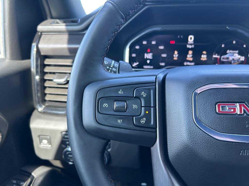 Used 2025 GMC Sierra 1500 AT4 w/ AT4 Premium Package AWD/4WD image 18