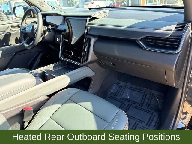 Used 2024 GMC Acadia AT4 w/ Luxury Package image 15