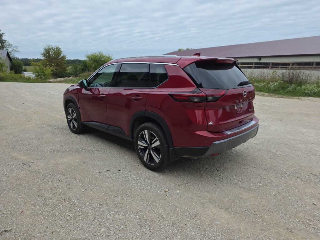 Used 2024 Nissan Rogue SL w/ SL Premium Package AWD/4WD image 7