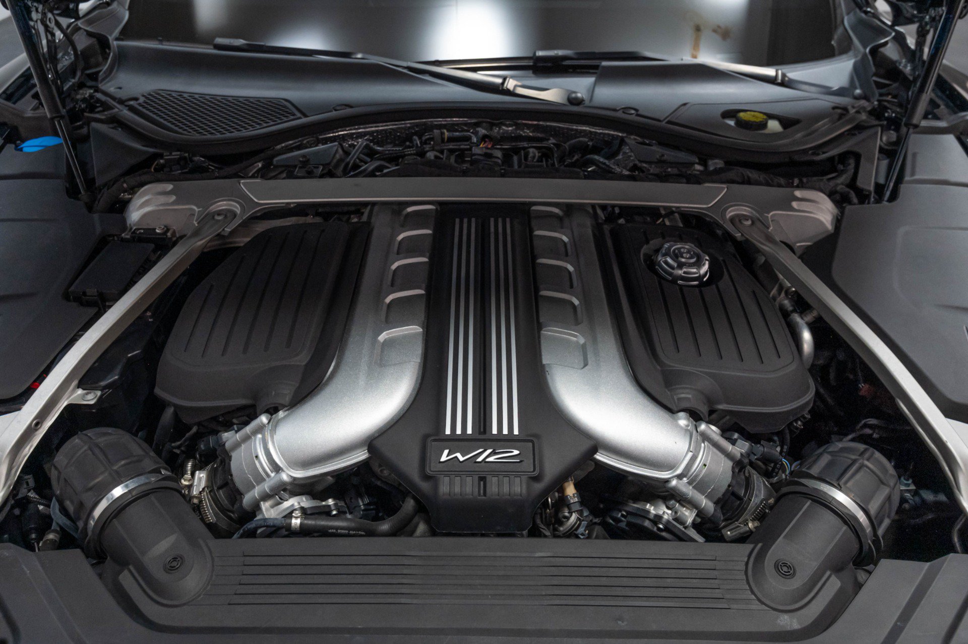 Used 2020 Bentley Flying Spur W12 AWD/4WD image 71