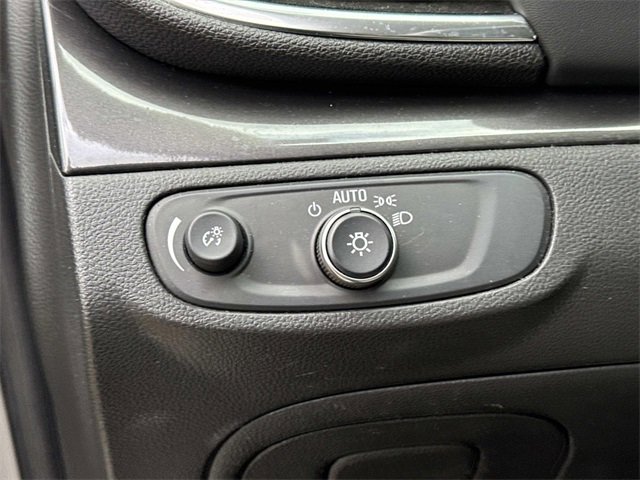 Used 2018 Buick Encore Preferred image 26