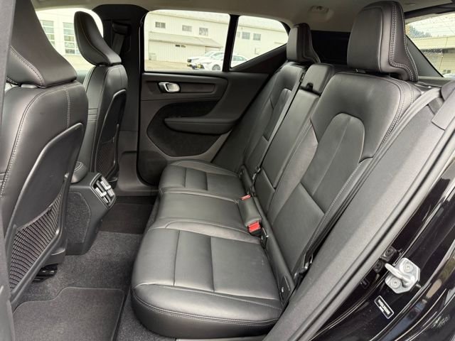 Used 2021 Volvo XC40 T5 Inscription w/ Protection Package image 16