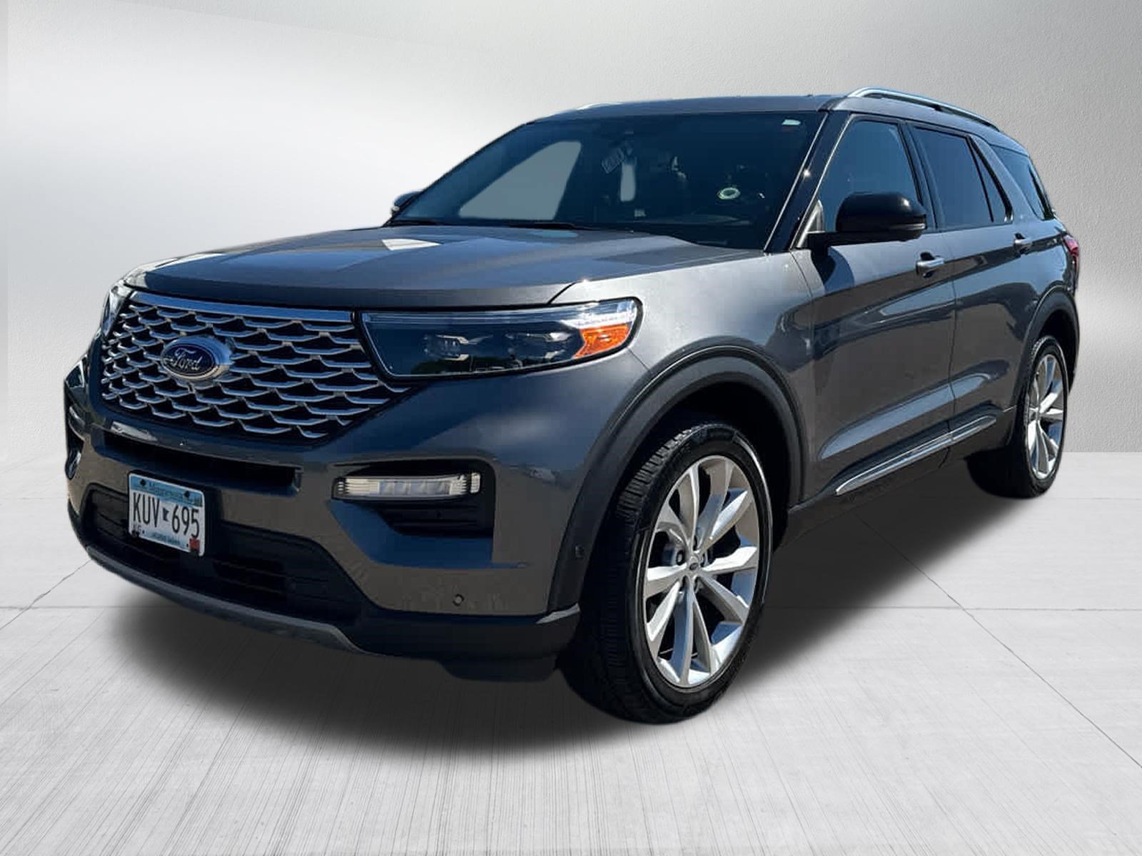 Used 2021 Ford Explorer Platinum w/ Equipment Group 601A AWD/4WD image 3