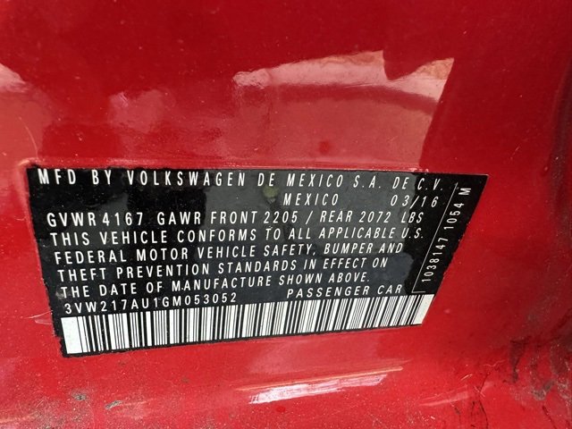 Used 2016 Volkswagen Golf S image 39