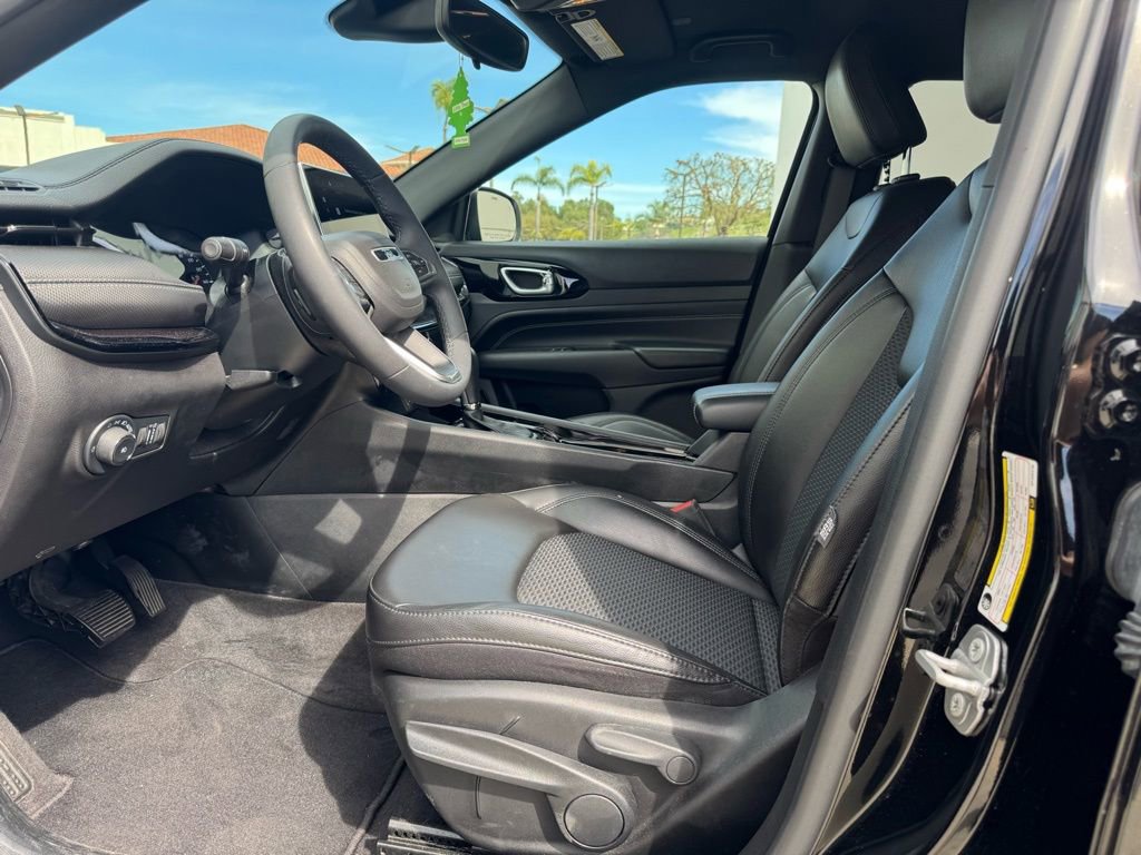 Used 2022 Jeep Compass Altitude image 8