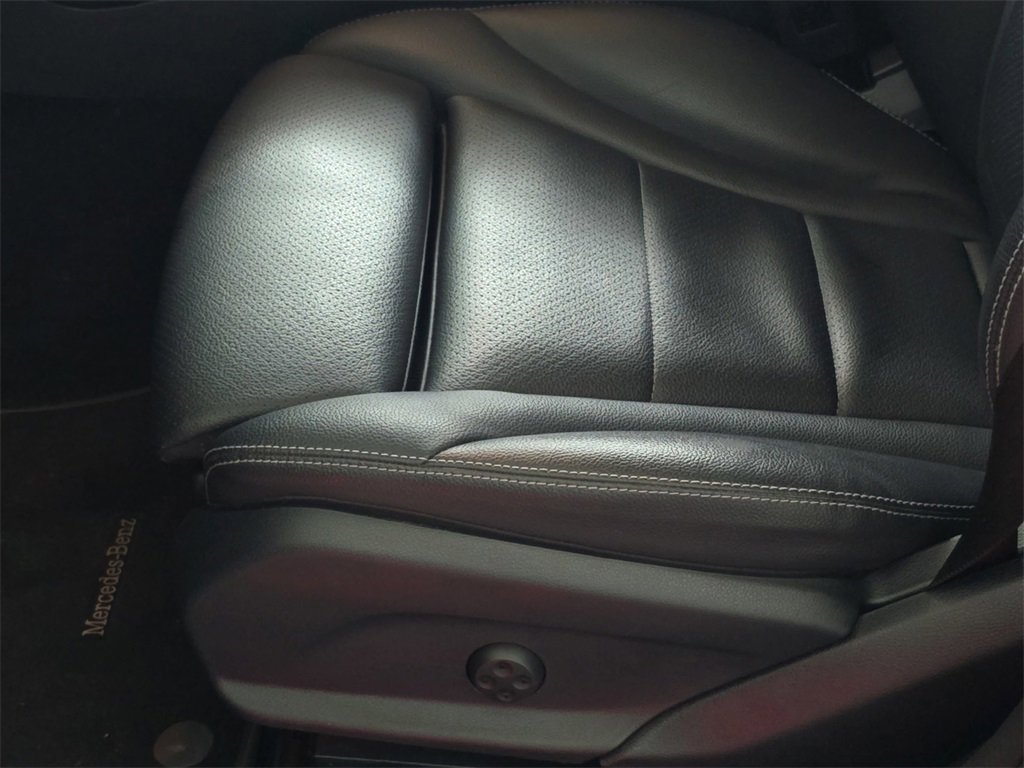 Used 2019 Mercedes-Benz GLC 300 image 31