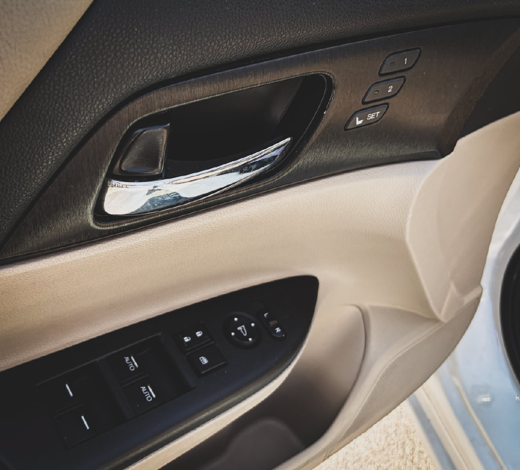 Used 2014 Honda Accord EX-L image 9