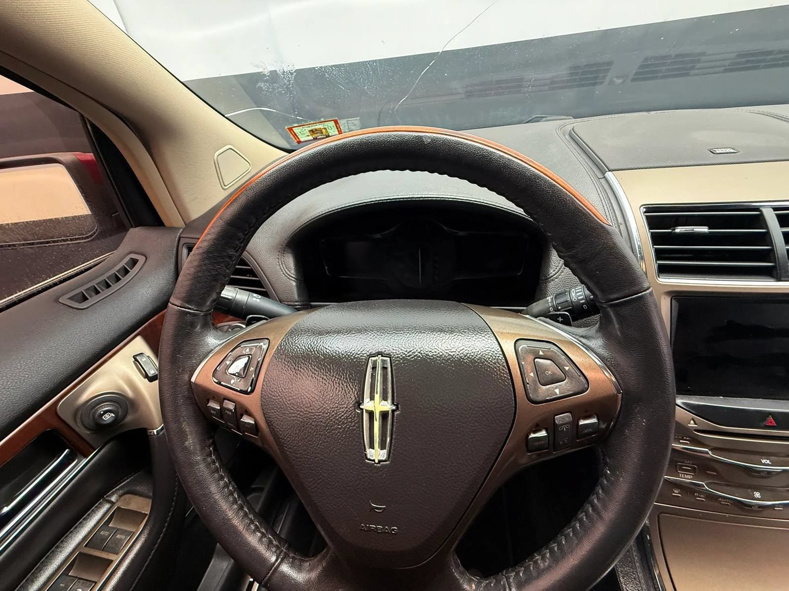 Used 2014 Lincoln MKX AWD w/ Equipment Group 102A image 18