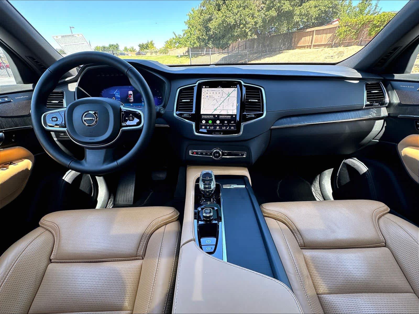 Used 2025 Volvo XC90 T8 Ultra w/ Protection Package Premier AWD/4WD image 18