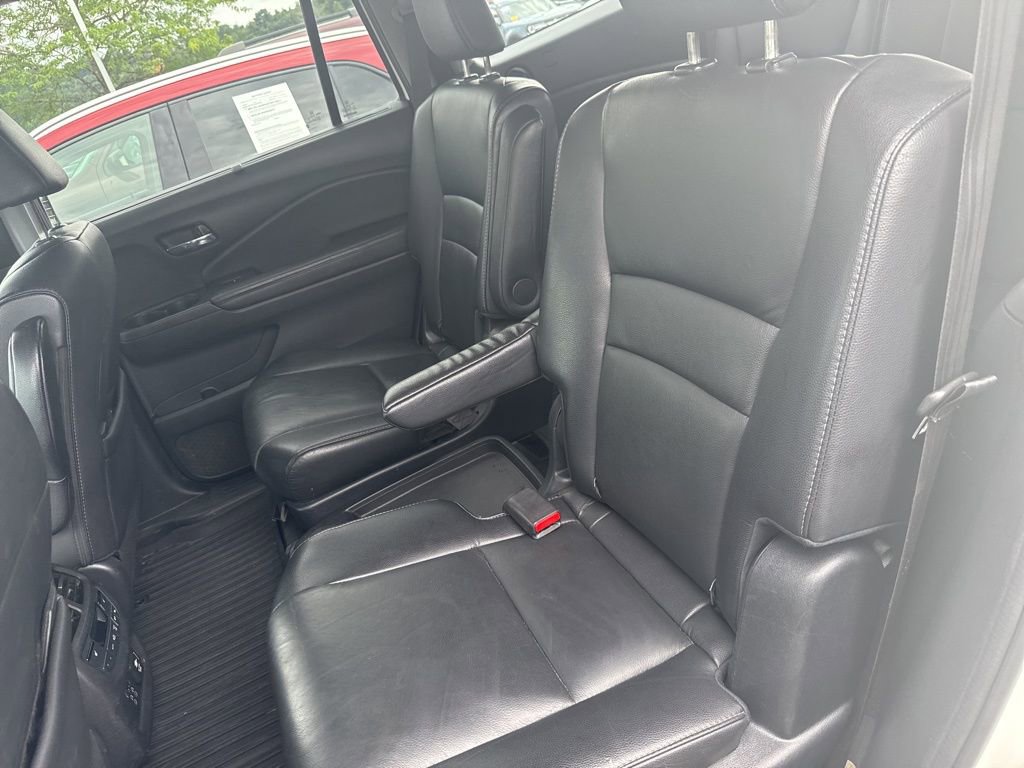 Used 2019 Honda Pilot Touring image 12