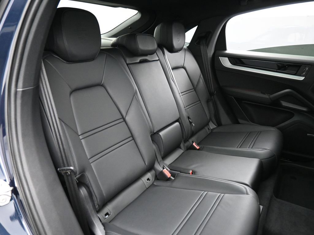 New 2026 Porsche Cayenne Coupe image 27