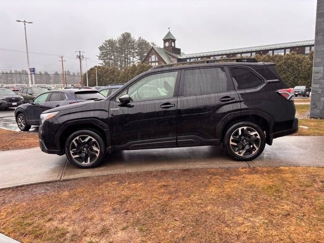 Used 2025 Subaru Forester Premium image 8