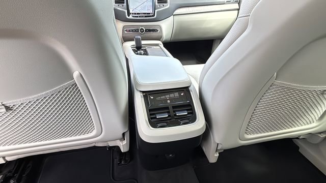 Used 2023 Volvo XC90 B6 Core w/ Climate Package image 21