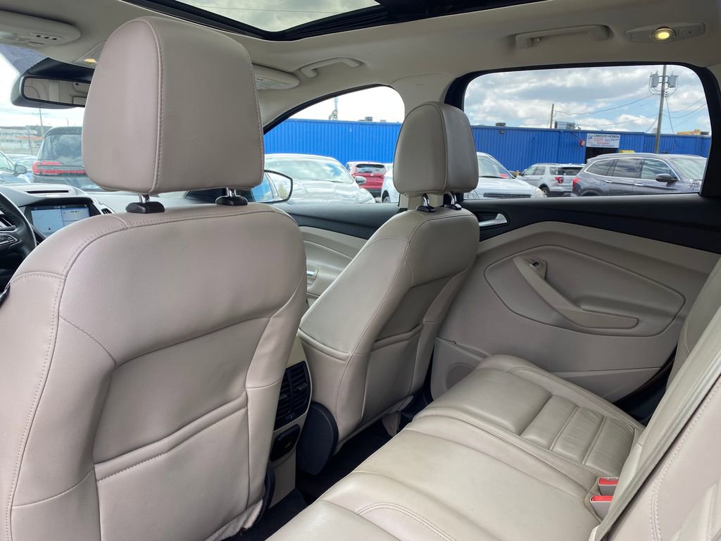 Used 2017 Ford Escape Titanium w/ Canadian Touring Package AWD/4WD image 13