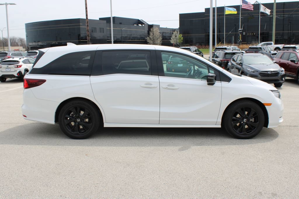 Used 2023 Honda Odyssey Sport image 3