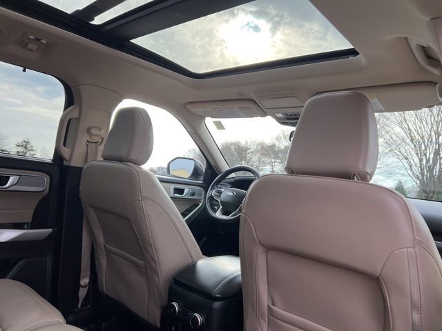 Certified 2021 Ford Explorer Limited w/ Equipment Group 301A image 35