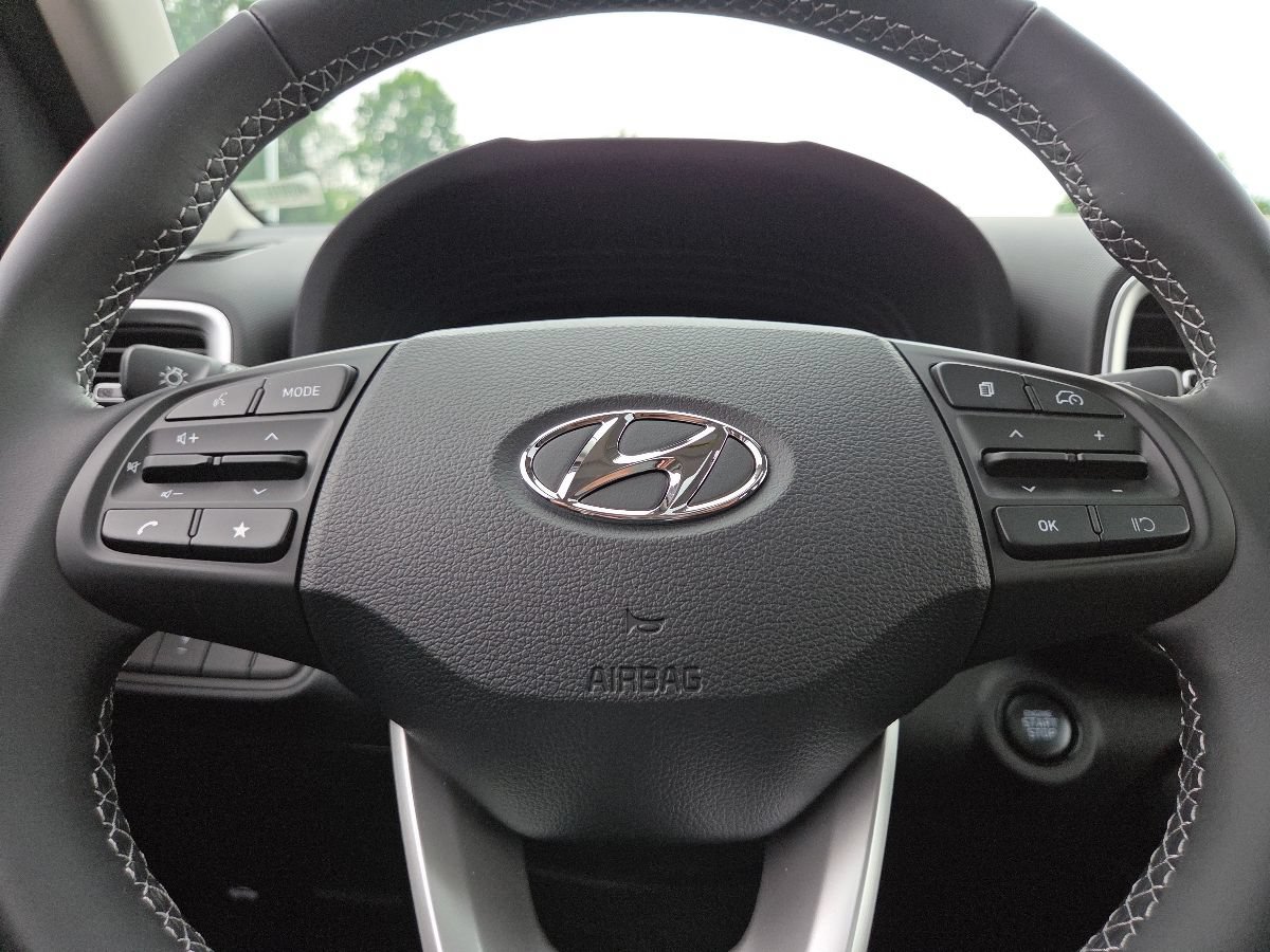 New 2026 Hyundai Venue SEL FWD image 29