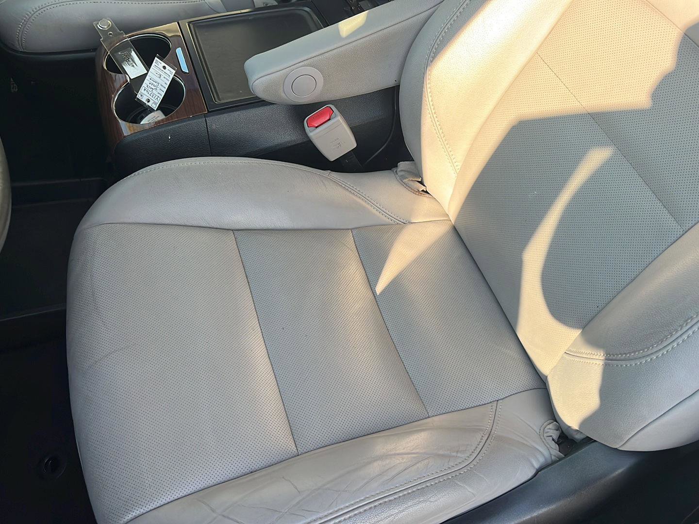 Used 2018 Toyota Sienna Limited Premium image 32