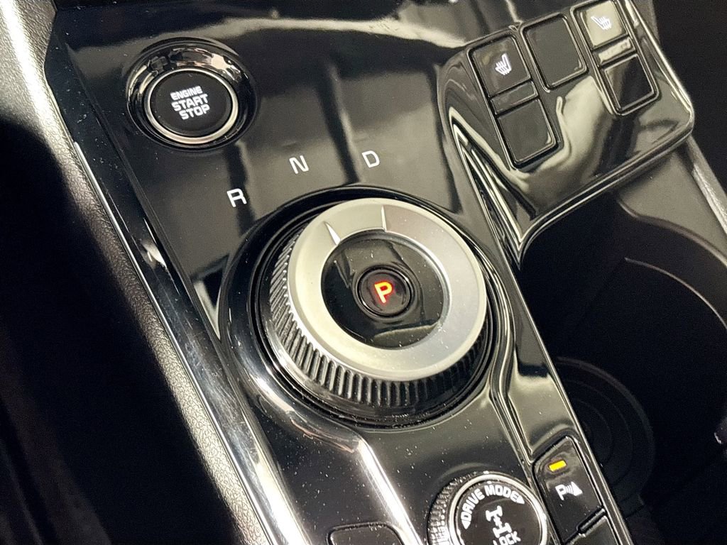 Used 2025 Kia Sportage EX w/ EX Premium Package image 18
