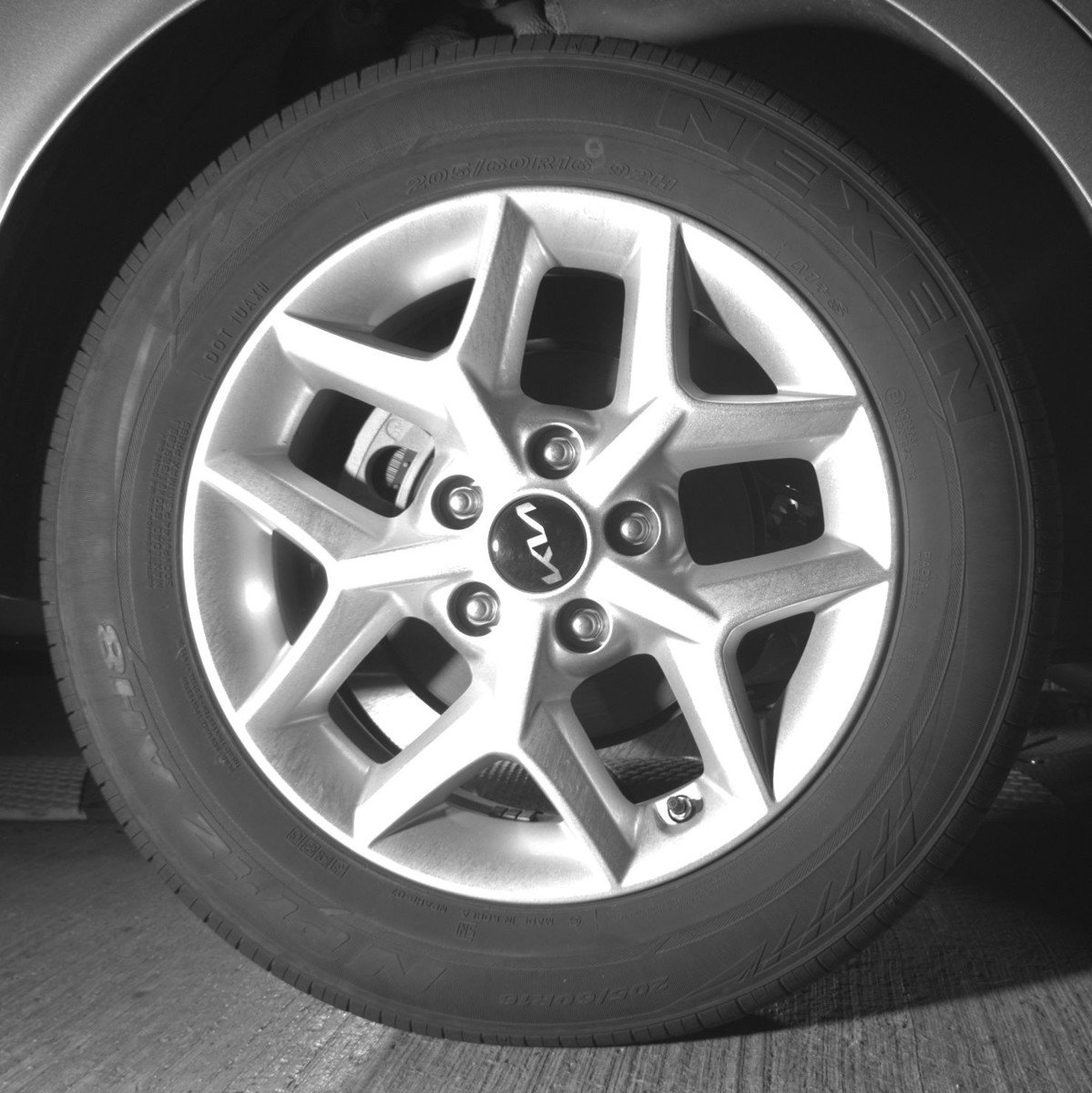 Used 2025 Kia Soul LX w/ LX Technology Package FWD image 15