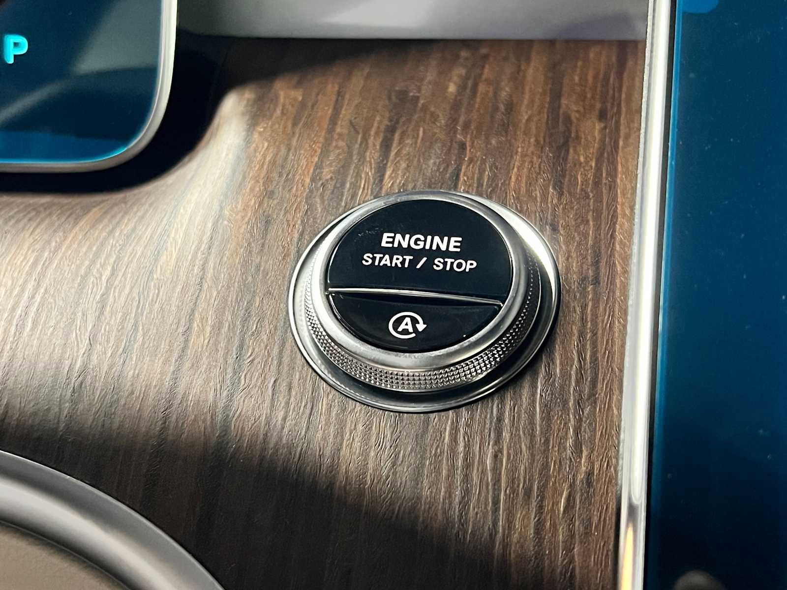 Used 2025 Mercedes-Benz C 300 4MATIC Sedan image 24