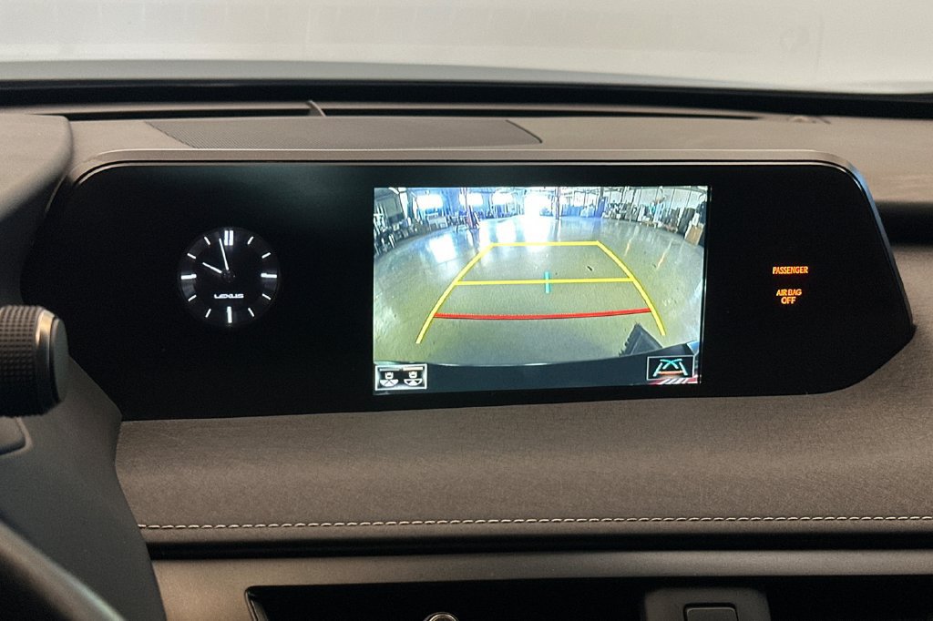 Used 2019 Lexus UX 200 w/ Premium Package FWD image 19