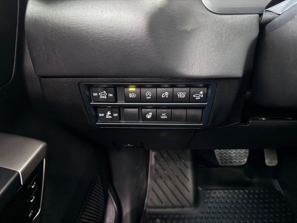 Used 2026 Toyota Tundra Platinum image 26