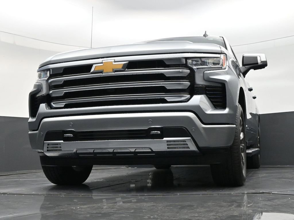 Used 2025 Chevrolet Silverado 1500 High Country RWD image 28