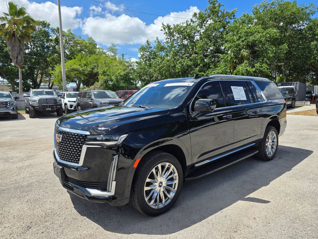 Used 2022 Cadillac Escalade ESV Premium Luxury image 2