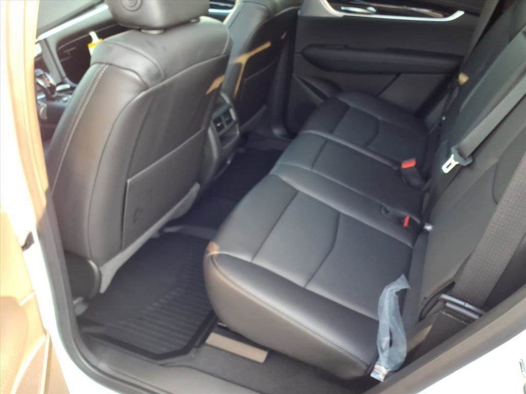 New 2025 Cadillac XT5 Premium Luxury w/ LPO, Floor Liner Package image 9