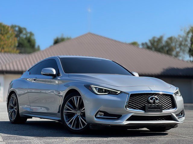 Used 2017 INFINITI Q60 2.0t w/ Premium Plus Package 2.0T AWD/4WD image 3