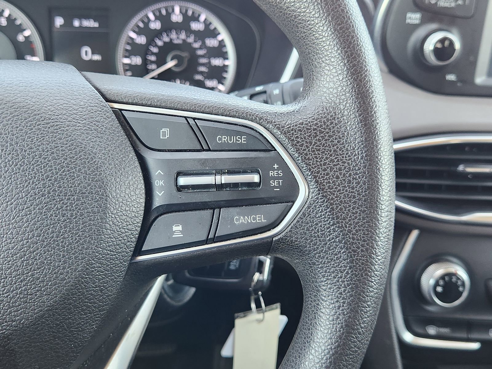 Used 2020 Hyundai Santa Fe SE image 33