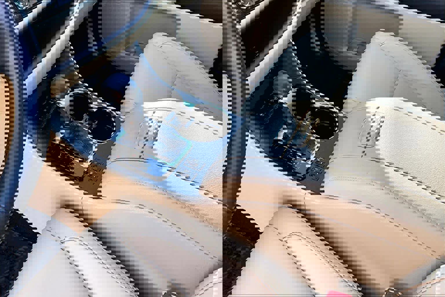 Used 2017 Toyota Highlander XLE image 16