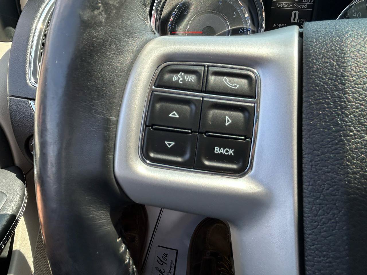 Used 2014 Chrysler Town & Country Touring FWD image 17