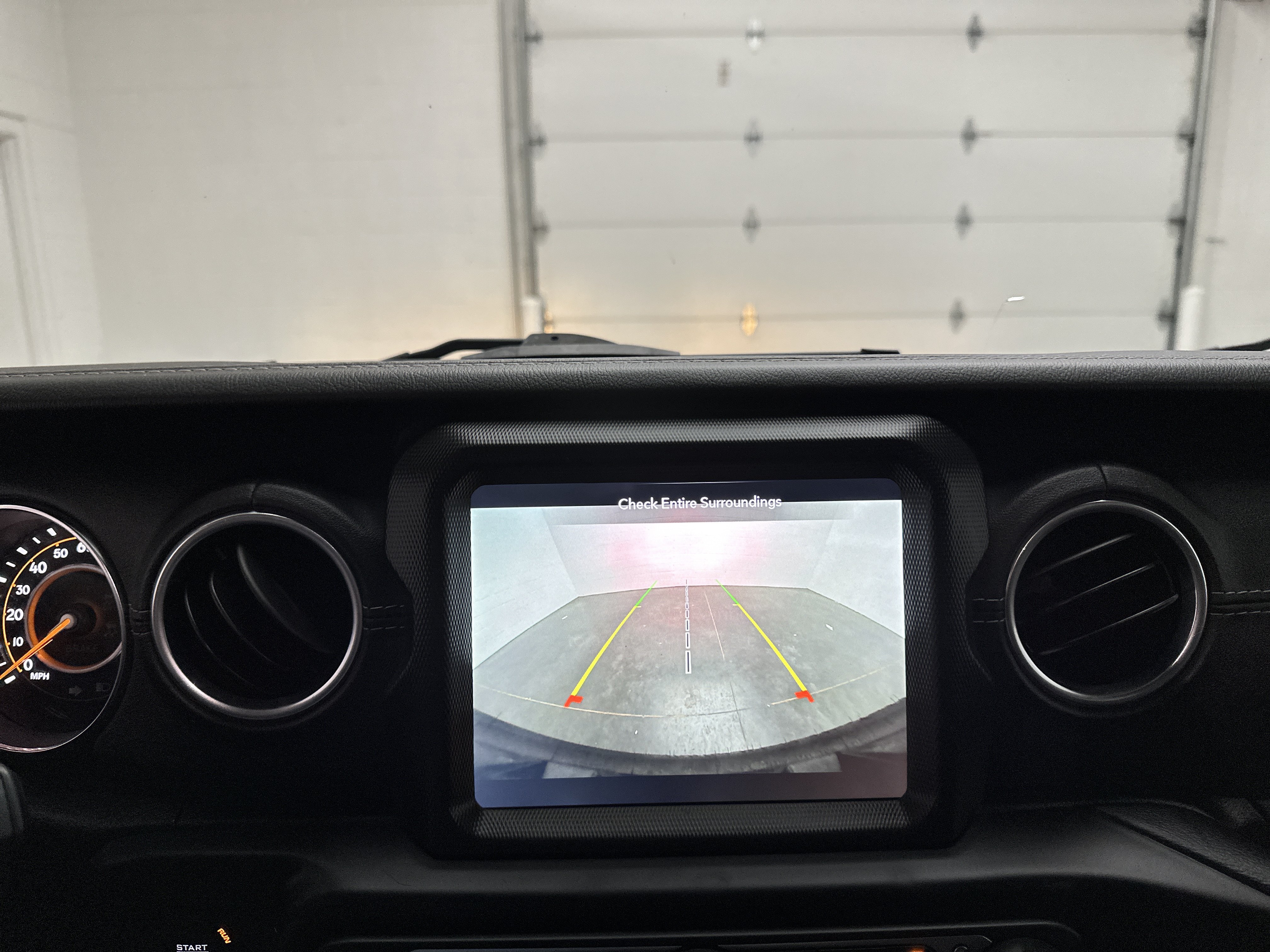Used 2021 Jeep Wrangler Unlimited Sahara AWD/4WD image 33