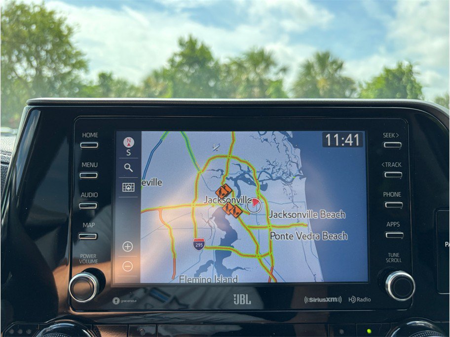Used 2021 Toyota Highlander Limited FWD image 31