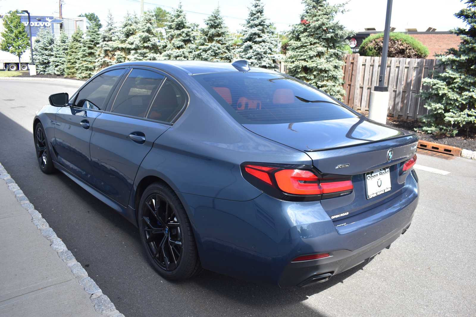 Used 2023 BMW 540i xDrive w/ M Sport Package AWD/4WD image 7