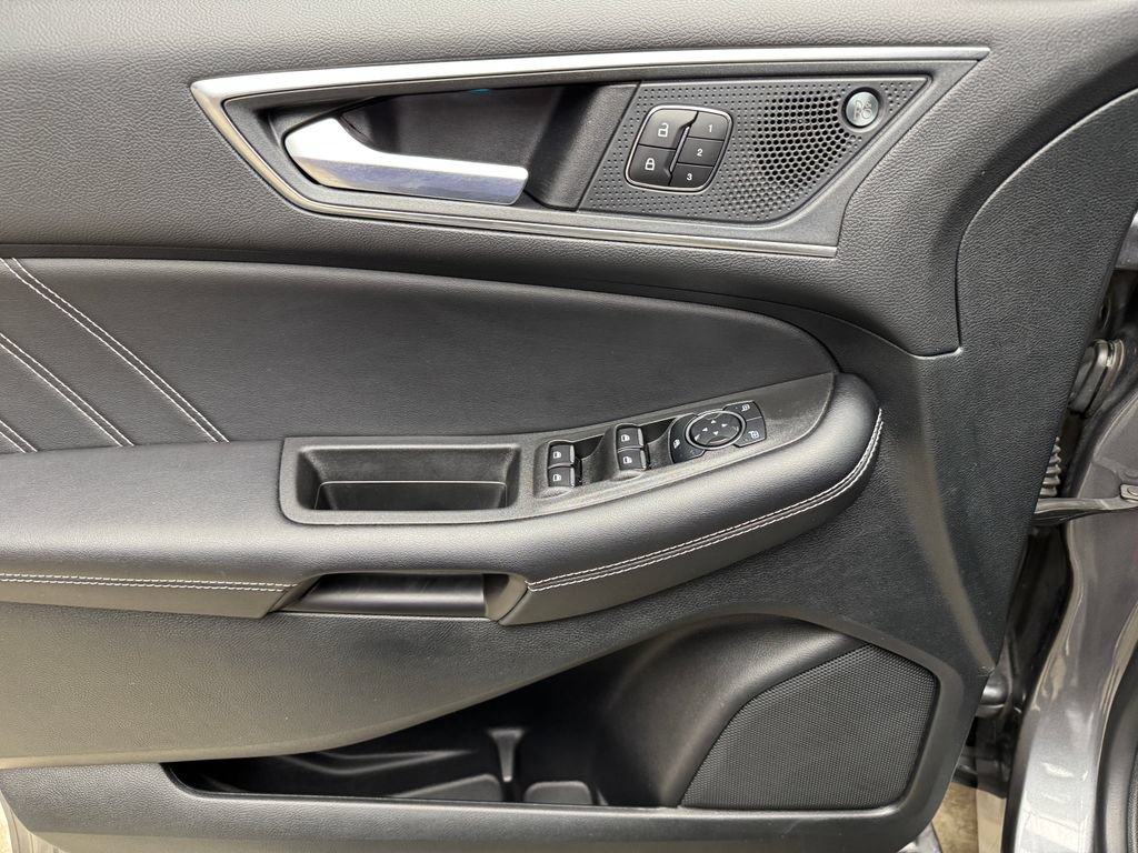 Used 2023 Ford Edge ST AWD/4WD image 10