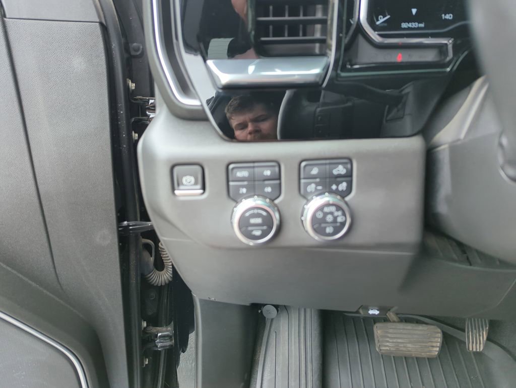 Used 2022 GMC Sierra 1500 SLT w/ SLT Premium Plus Package AWD/4WD image 20