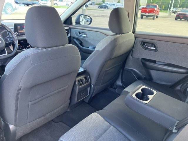 Used 2022 Nissan Rogue SV image 21