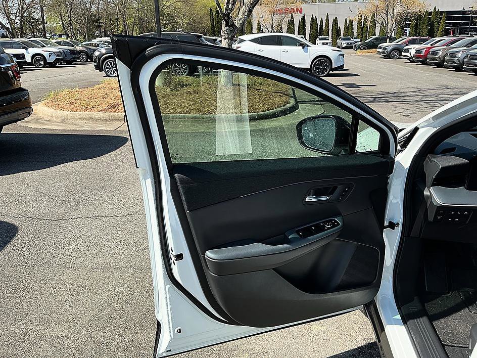 New 2026 Nissan Leaf Platinum+ w/ Cargo Package (Platinum+) image 11