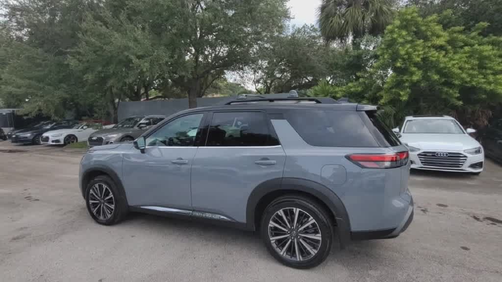 Used 2026 Nissan Pathfinder Platinum FWD image 6