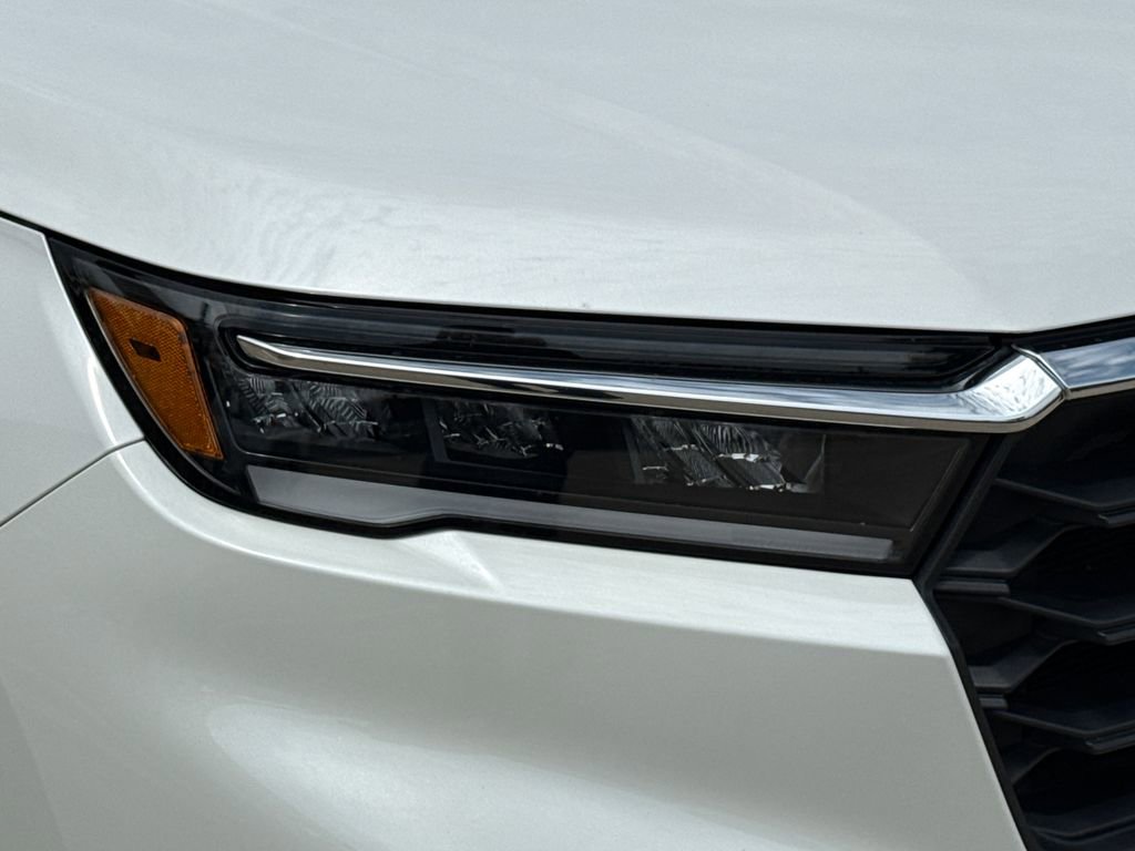 Used 2023 Honda Pilot EX-L image 4