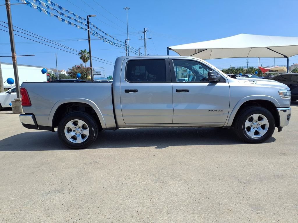 Used 2025 RAM 1500 Big Horn AWD/4WD image 9