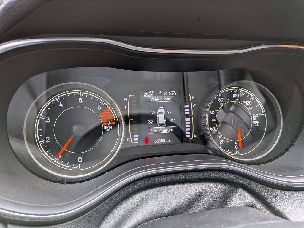 Used 2019 Jeep Cherokee Latitude Plus w/ Cold Weather Group image 7