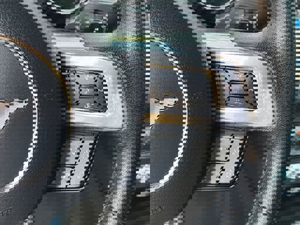 Used 2017 Ford Mustang Premium image 18