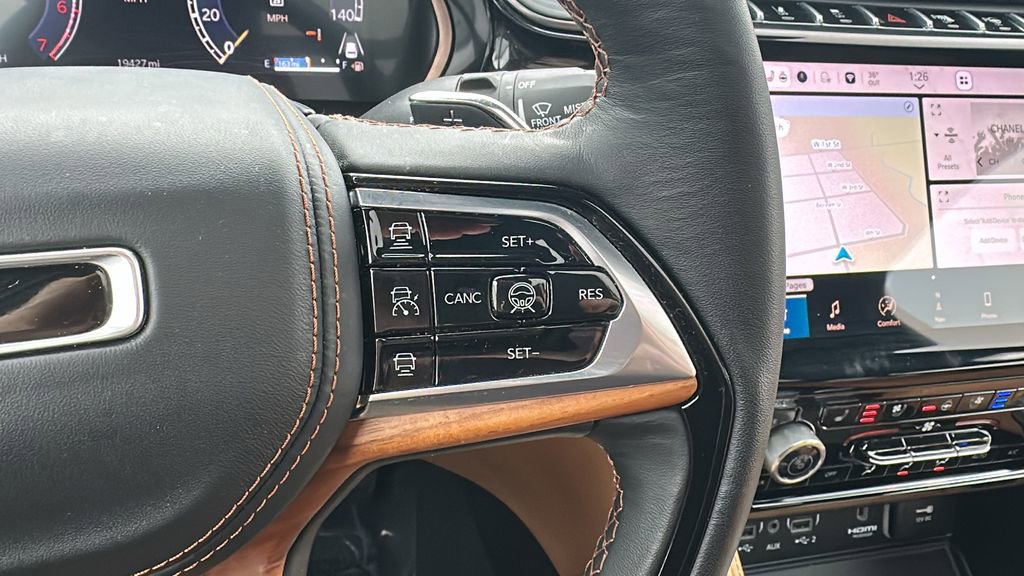 Used 2024 Jeep Grand Cherokee L Summit image 19