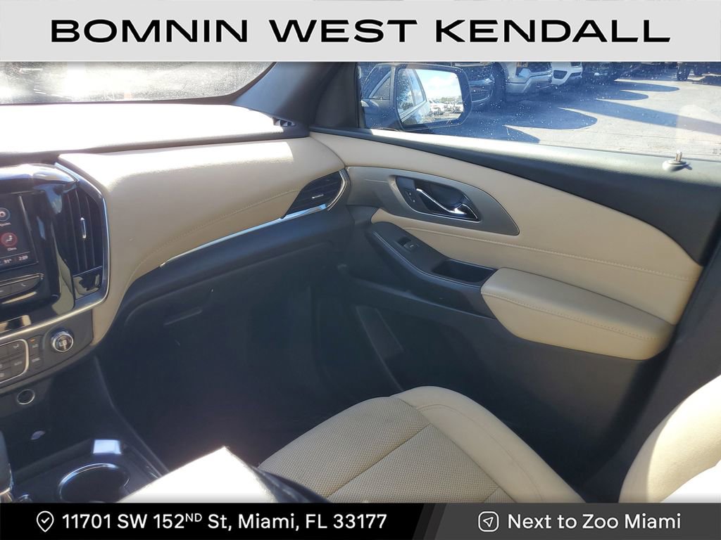 Used 2023 Chevrolet Traverse LS image 15